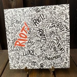 Paramore Riot Album Opened, Never Played